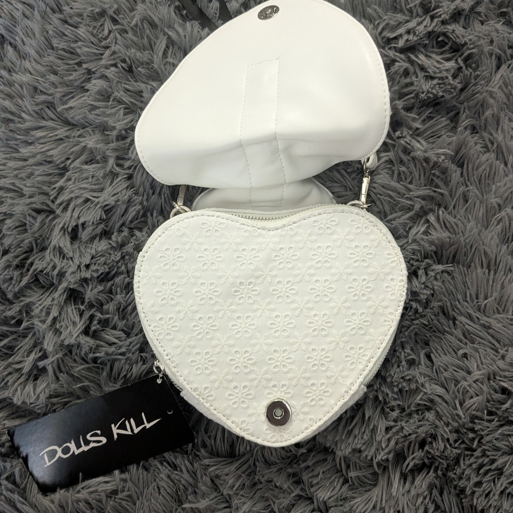 Dolls Kill White Lace Heart Shoulder Bag - Picture 2 of 2